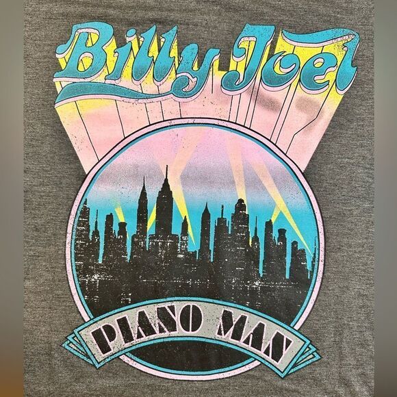 NWOT Women’s Gray V Neck Billy Joel Short Sleeve Graphic Tee Shirt - Size M - Picture 5 of 6